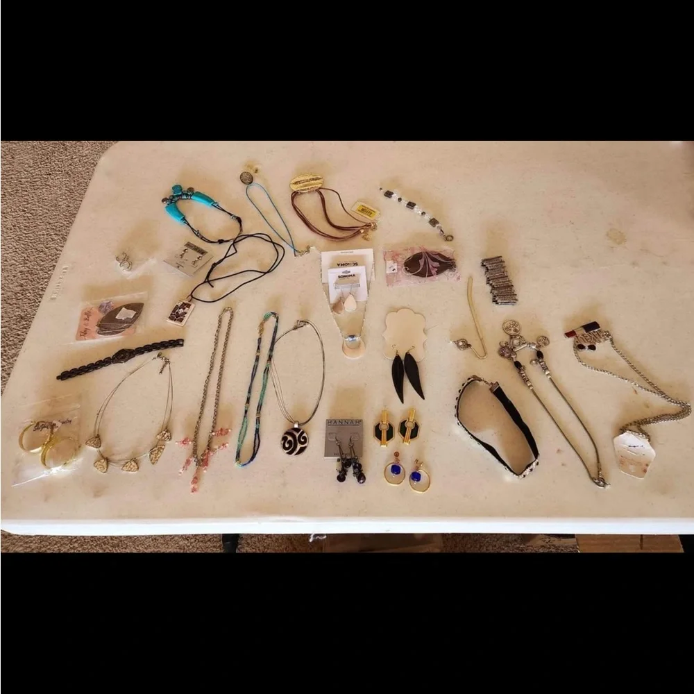 24pc Jewelry Bundle - Picture 7 of 8